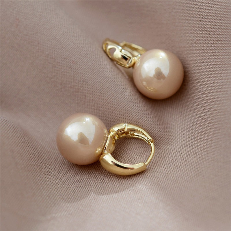 Orecchini classici con perla